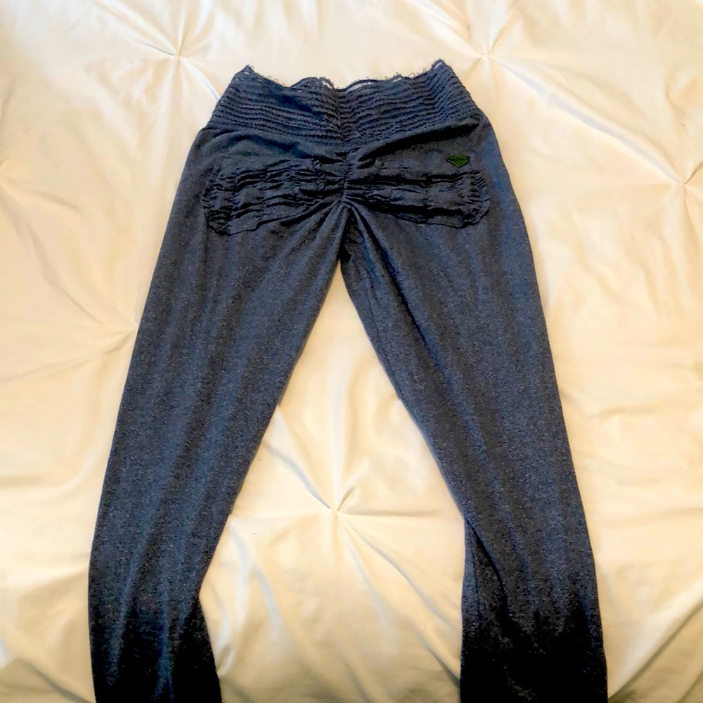 Cute booty leggings!!!